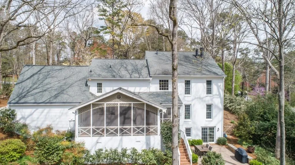 535 Valley Hall Drive, Sandy Springs, Georgia 30350, 4 Bedrooms Bedrooms, ,4 BathroomsBathrooms,Residential,Sold,535 Valley Hall Drive,5974720