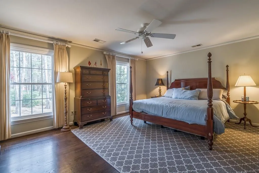 535 Valley Hall Drive, Sandy Springs, Georgia 30350, 4 Bedrooms Bedrooms, ,4 BathroomsBathrooms,Residential,Sold,535 Valley Hall Drive,5974720