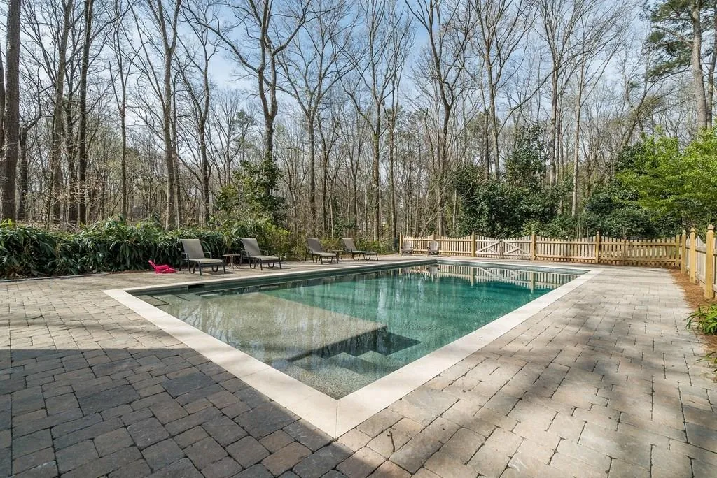 535 Valley Hall Drive, Sandy Springs, Georgia 30350, 4 Bedrooms Bedrooms, ,4 BathroomsBathrooms,Residential,Sold,535 Valley Hall Drive,5974720