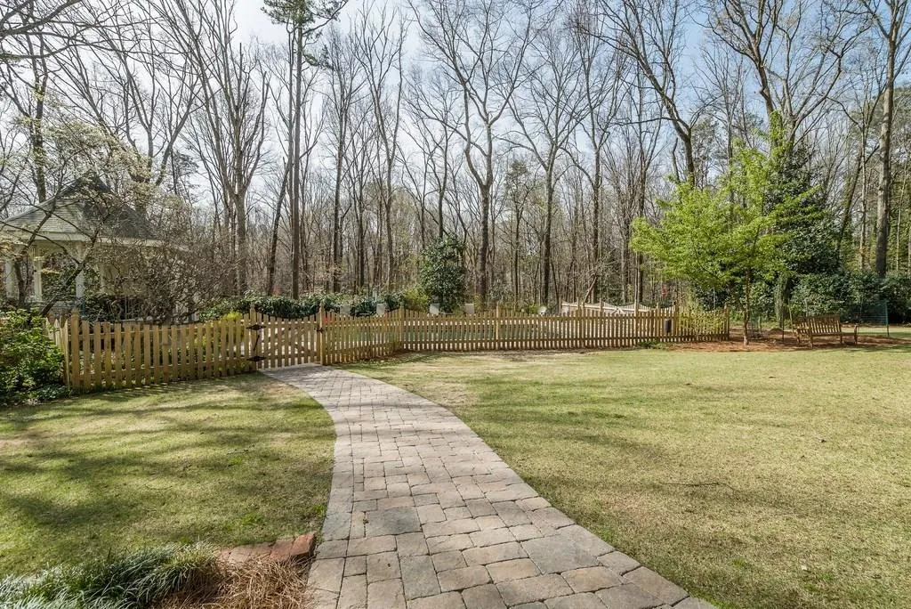 535 Valley Hall Drive, Sandy Springs, Georgia 30350, 4 Bedrooms Bedrooms, ,4 BathroomsBathrooms,Residential,Sold,535 Valley Hall Drive,5974720