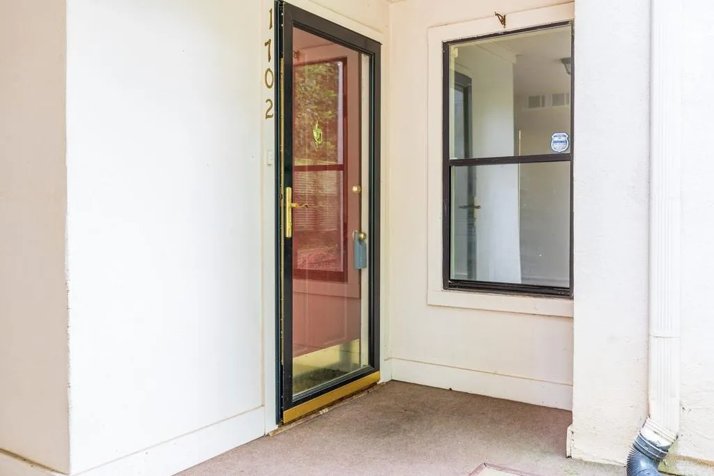 1702 Huntingdon Chase Road, Sandy Springs, Georgia 30350, 1 Bedroom Bedrooms, ,1 BathroomBathrooms,Residential,Sold,1702 Huntingdon Chase Road,6601941