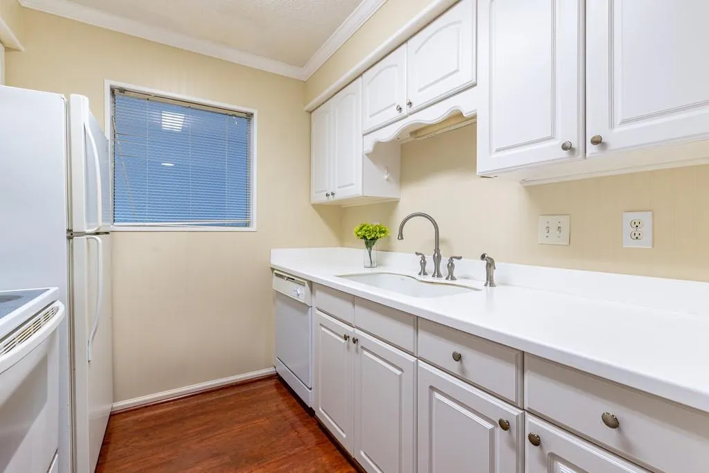 1702 Huntingdon Chase Road, Sandy Springs, Georgia 30350, 1 Bedroom Bedrooms, ,1 BathroomBathrooms,Residential,Sold,1702 Huntingdon Chase Road,6601941