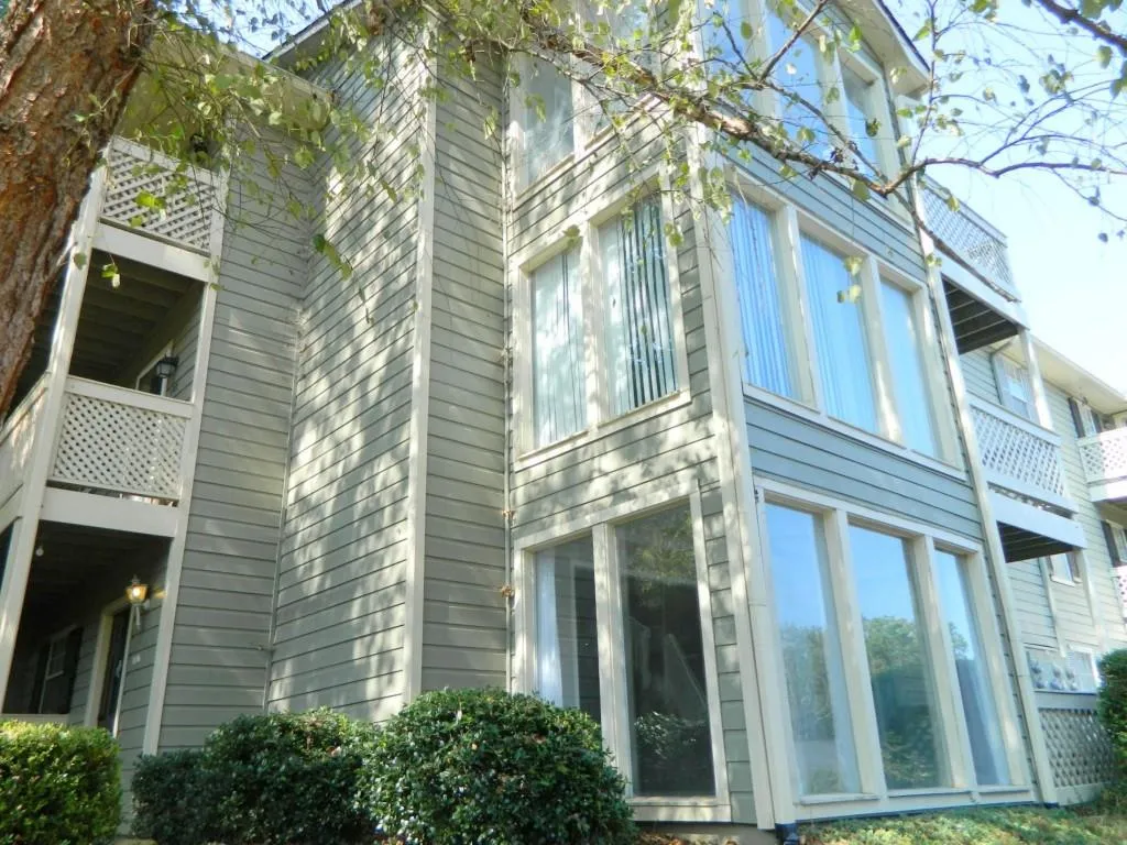 1106 Natchez Trace, Atlanta, Georgia 30350, 2 Bedrooms Bedrooms, ,1 BathroomBathrooms,Residential,Sold,1106 Natchez Trace,6908783