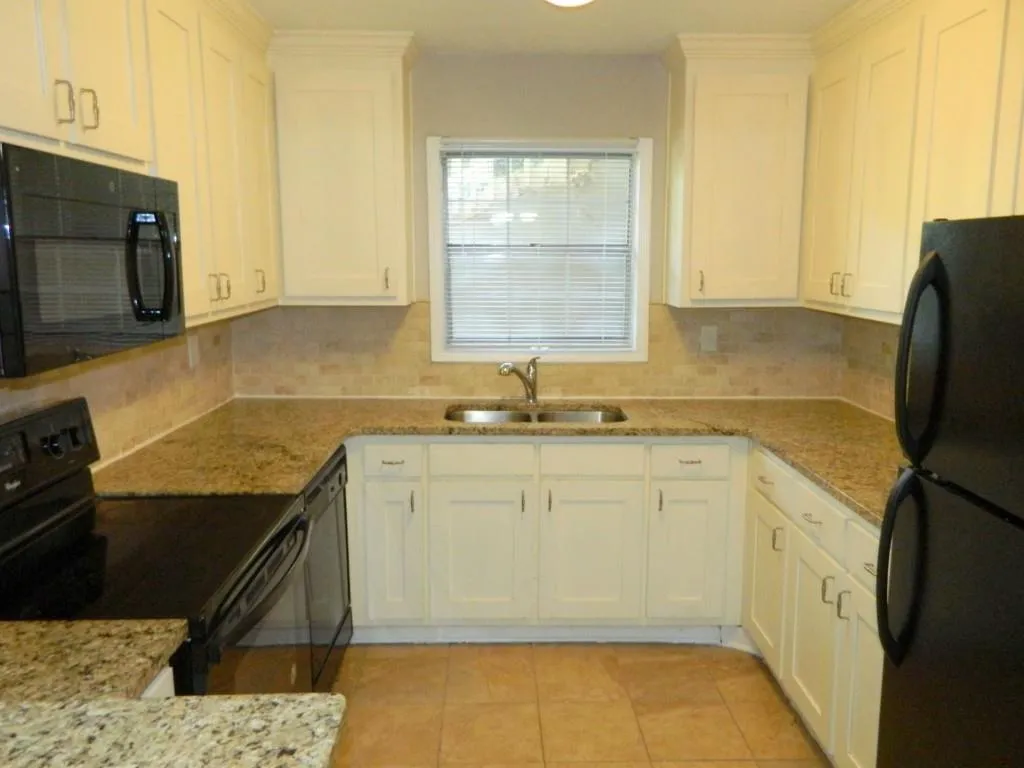 1106 Natchez Trace, Atlanta, Georgia 30350, 2 Bedrooms Bedrooms, ,1 BathroomBathrooms,Residential,Sold,1106 Natchez Trace,6908783
