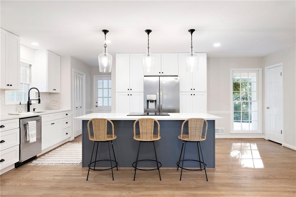 7330 Hunters Branch Drive NE, Atlanta, Georgia 30328, 4 Bedrooms Bedrooms, ,2 BathroomsBathrooms,Residential,Sold,7330 Hunters Branch Drive NE,7287835