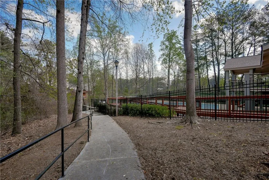8 Basswood Circle, Sandy Springs, Georgia 30328, 2 Bedrooms Bedrooms, ,2 BathroomsBathrooms,Residential,Sold,8 Basswood Circle,5665775
