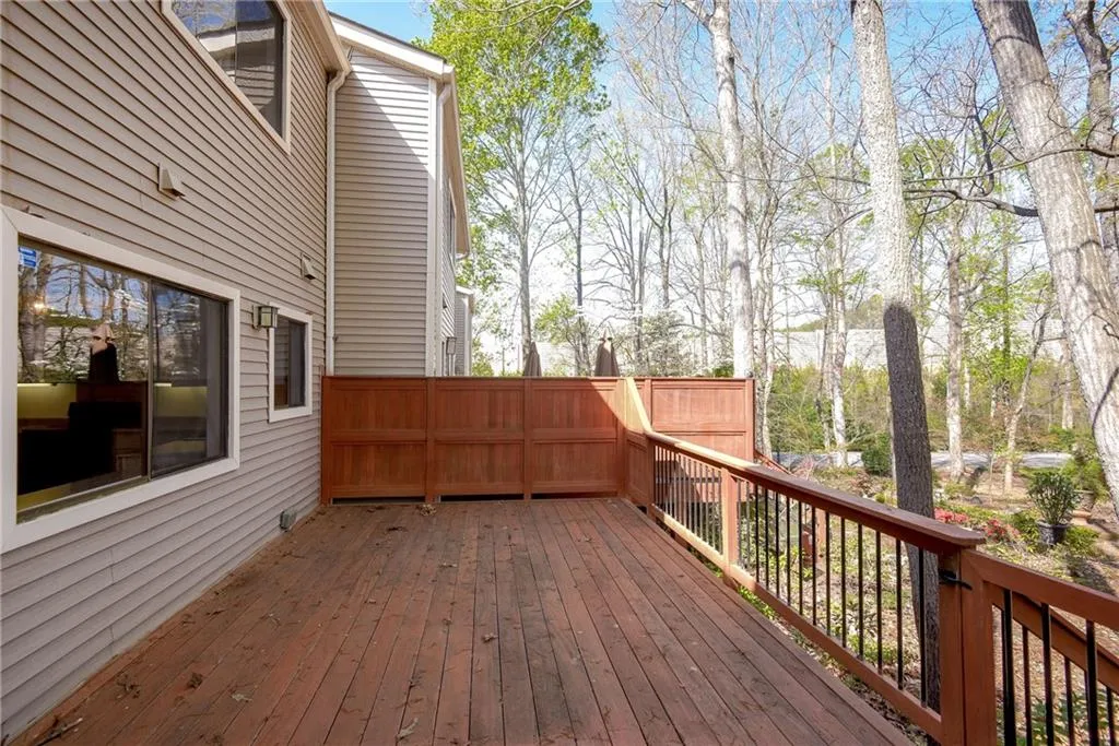 8 Basswood Circle, Sandy Springs, Georgia 30328, 2 Bedrooms Bedrooms, ,2 BathroomsBathrooms,Residential,Sold,8 Basswood Circle,5665775