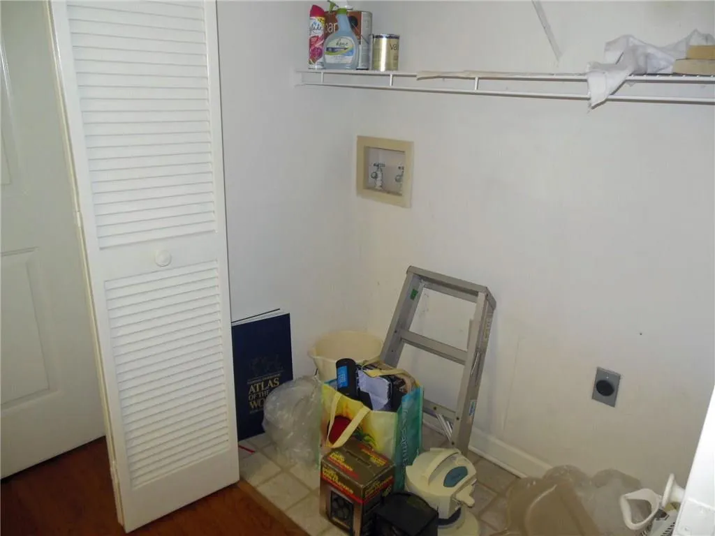 300 Johnson Ferry Road Ne Unit B814, Atlanta, Georgia 30328, 2 Bedrooms Bedrooms, ,2 BathroomsBathrooms,Residential,Sold,300 Johnson Ferry Road Ne Unit B814,5823565