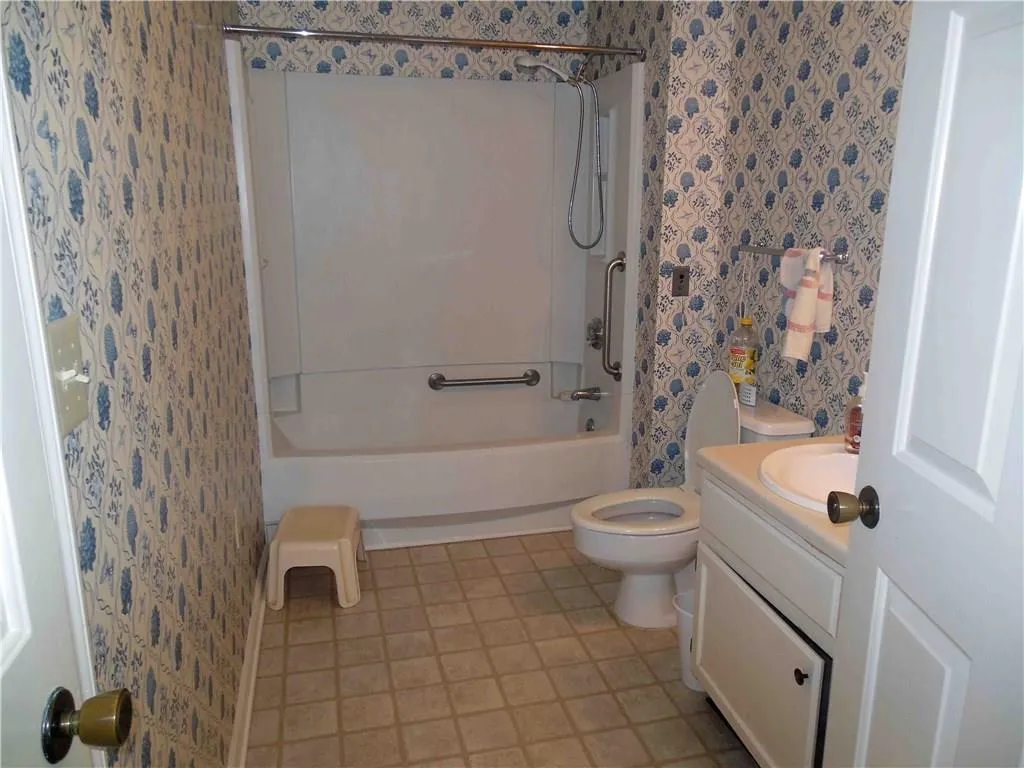 300 Johnson Ferry Road Ne Unit B814, Atlanta, Georgia 30328, 2 Bedrooms Bedrooms, ,2 BathroomsBathrooms,Residential,Sold,300 Johnson Ferry Road Ne Unit B814,5823565