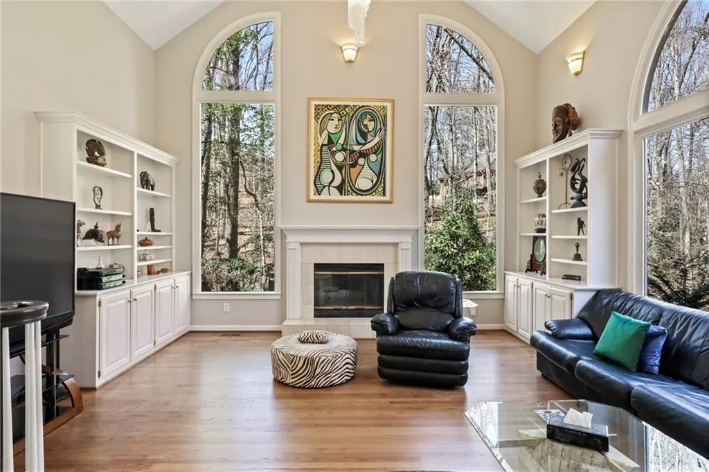 590 Valley Hall Drive, Sandy Springs, Georgia 30350, 4 Bedrooms Bedrooms, ,4 BathroomsBathrooms,Residential,Sold,590 Valley Hall Drive,6857372
