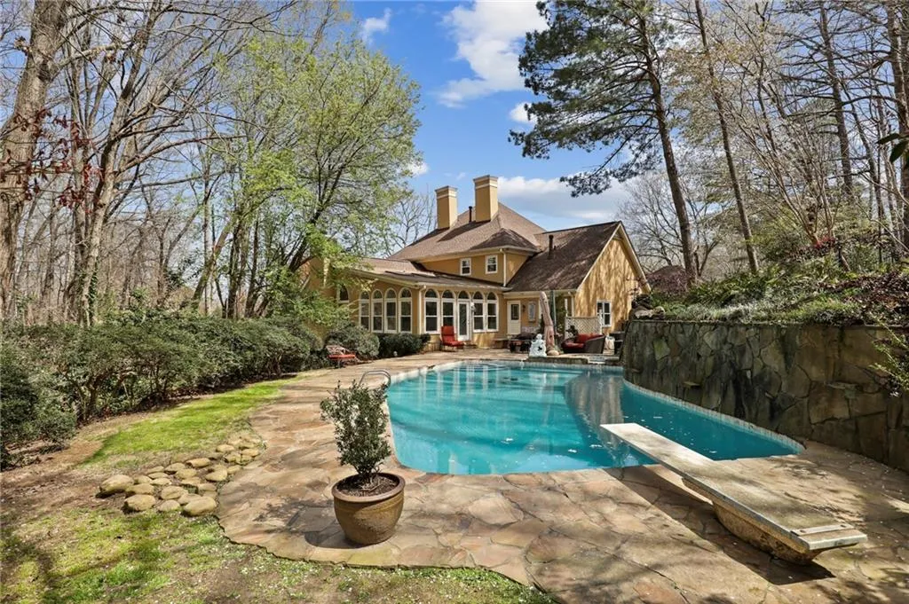 590 Valley Hall Drive, Sandy Springs, Georgia 30350, 4 Bedrooms Bedrooms, ,4 BathroomsBathrooms,Residential,Sold,590 Valley Hall Drive,6857372