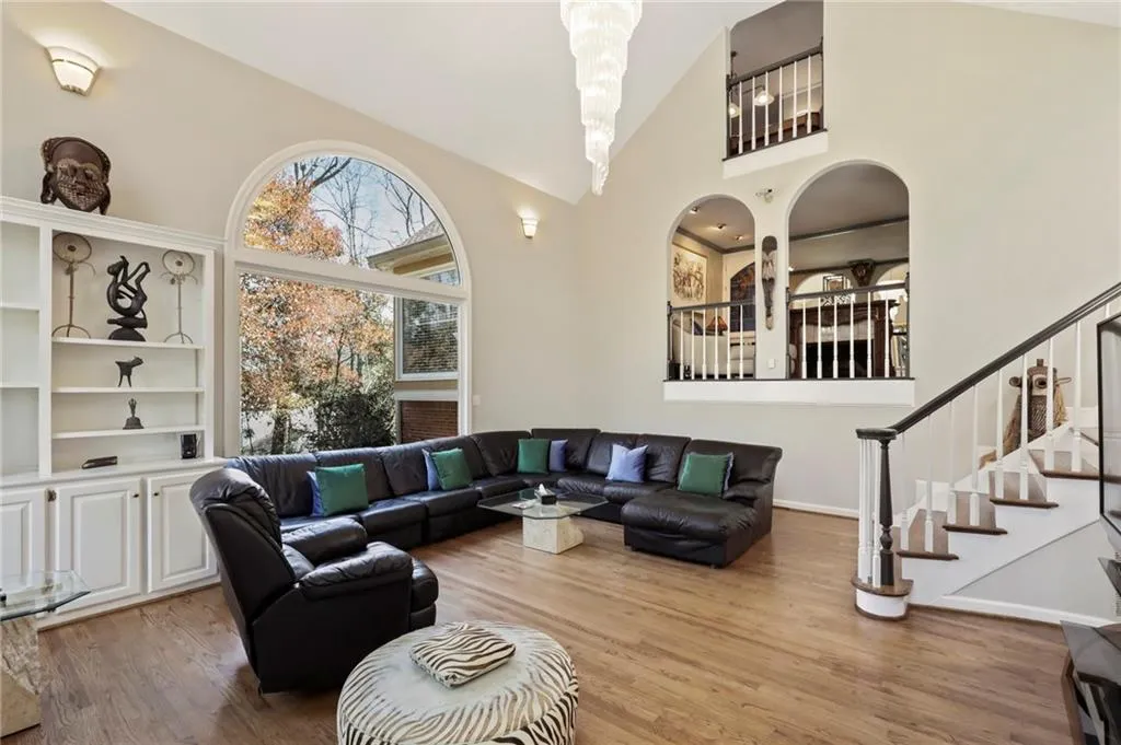 590 Valley Hall Drive, Sandy Springs, Georgia 30350, 4 Bedrooms Bedrooms, ,4 BathroomsBathrooms,Residential,Sold,590 Valley Hall Drive,6857372