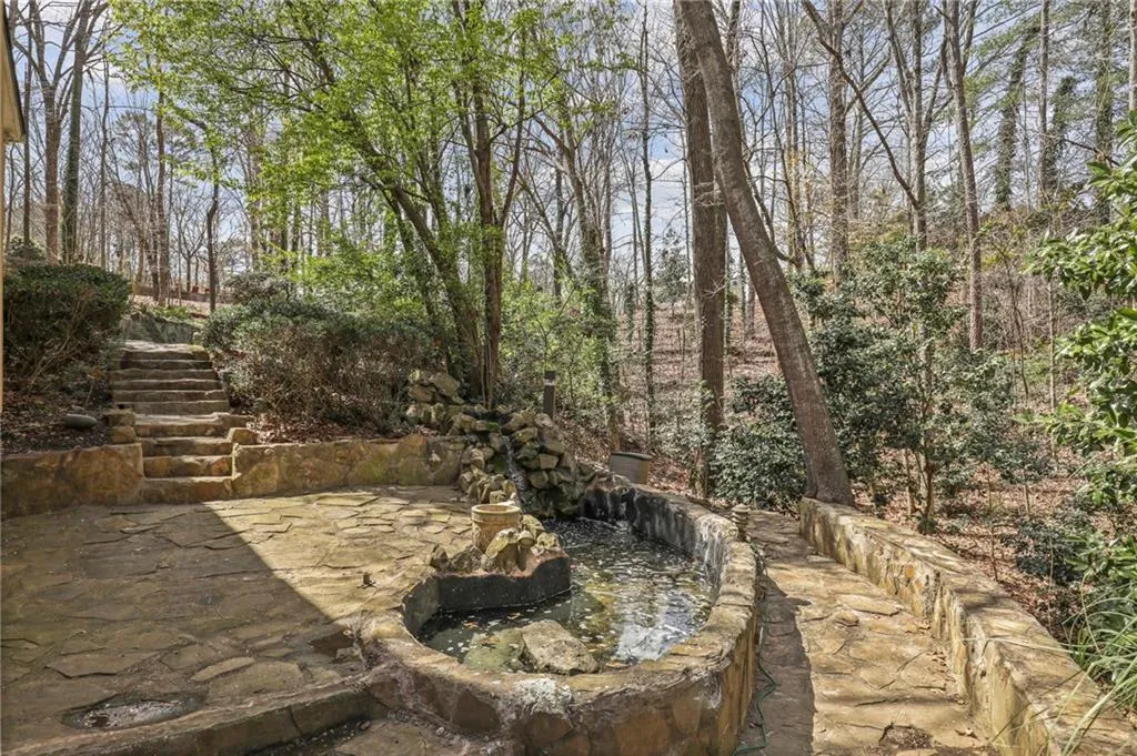 590 Valley Hall Drive, Sandy Springs, Georgia 30350, 4 Bedrooms Bedrooms, ,4 BathroomsBathrooms,Residential,Sold,590 Valley Hall Drive,6857372