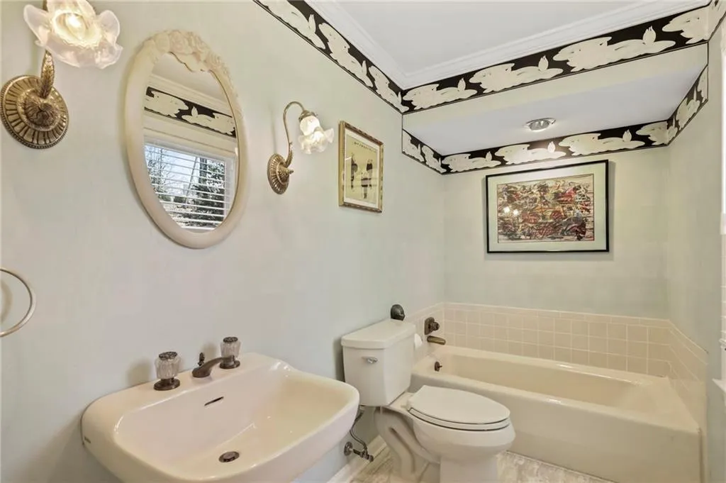 590 Valley Hall Drive, Sandy Springs, Georgia 30350, 4 Bedrooms Bedrooms, ,4 BathroomsBathrooms,Residential,Sold,590 Valley Hall Drive,6857372