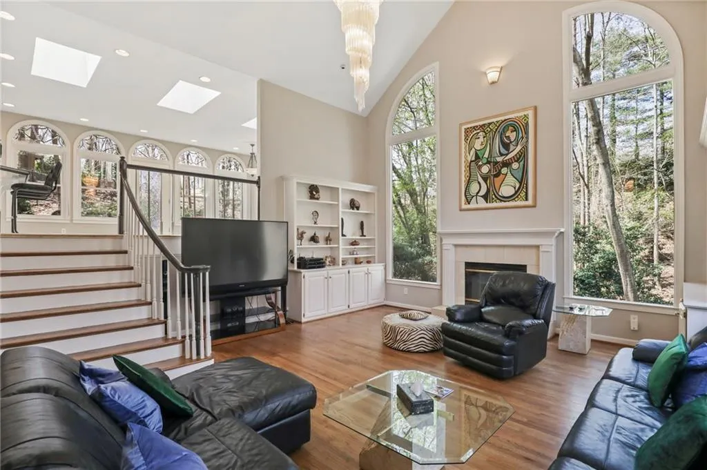 590 Valley Hall Drive, Sandy Springs, Georgia 30350, 4 Bedrooms Bedrooms, ,4 BathroomsBathrooms,Residential,Sold,590 Valley Hall Drive,6857372