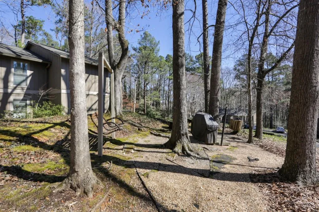 8740 Roswell Road Unit 6k, Sandy Springs, Georgia 30350, 3 Bedrooms Bedrooms, ,2 BathroomsBathrooms,Residential,Sold,8740 Roswell Road Unit 6k,6849832