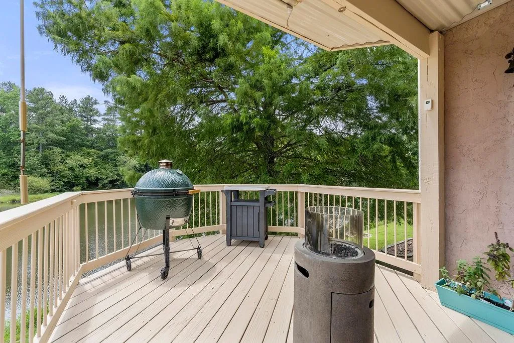 9075 Carroll Manor Drive, Sandy Springs, Georgia 30350, 3 Bedrooms Bedrooms, ,2 BathroomsBathrooms,Residential,Sold,9075 Carroll Manor Drive,7101313