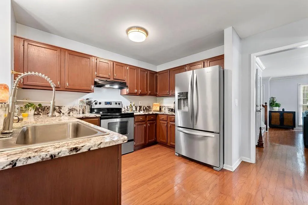 9075 Carroll Manor Drive, Sandy Springs, Georgia 30350, 3 Bedrooms Bedrooms, ,2 BathroomsBathrooms,Residential,Sold,9075 Carroll Manor Drive,7101313