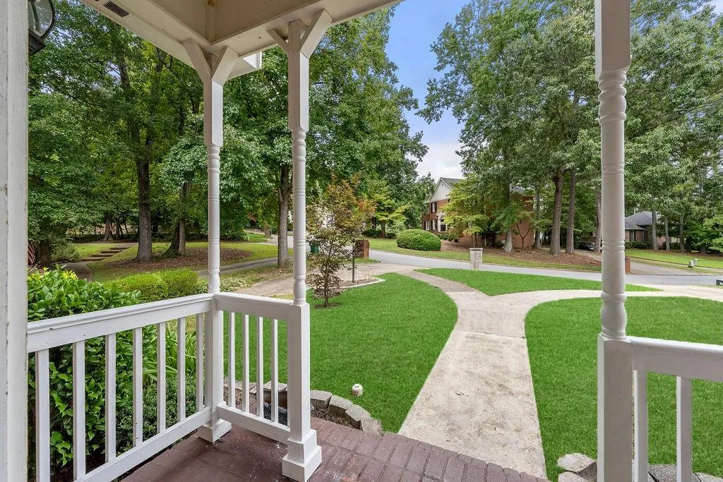 9075 Carroll Manor Drive, Sandy Springs, Georgia 30350, 3 Bedrooms Bedrooms, ,2 BathroomsBathrooms,Residential,Sold,9075 Carroll Manor Drive,7101313