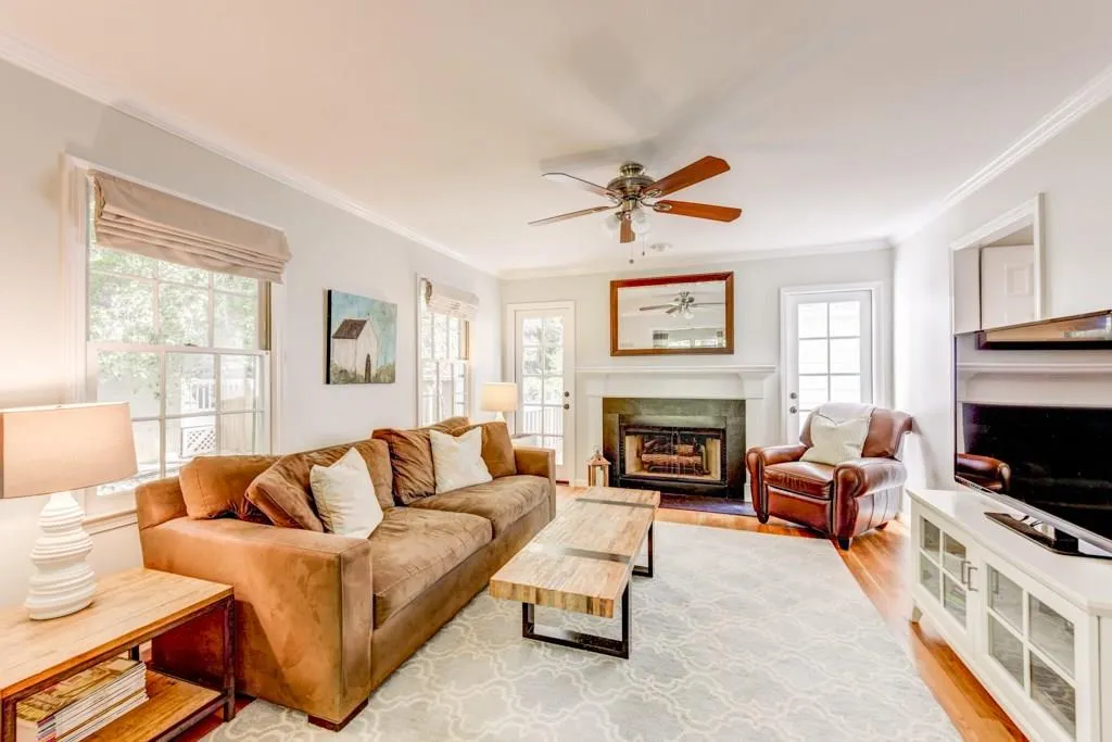 999 Seaboard Avenue Nw, Atlanta, Georgia 30318, 3 Bedrooms Bedrooms, ,2 BathroomsBathrooms,Residential,Sold,999 Seaboard Avenue Nw,6022891