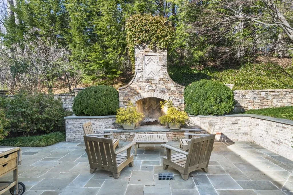 5350 Long Island Drive Nw, Atlanta, Georgia 30327, 6 Bedrooms Bedrooms, ,7 BathroomsBathrooms,Residential,Sold,5350 Long Island Drive Nw,5639473