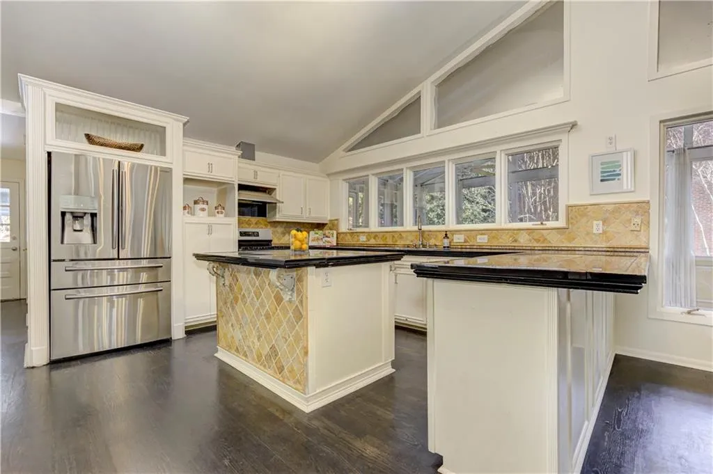 5435 High Point Road, Atlanta, Georgia 30342, 4 Bedrooms Bedrooms, ,3 BathroomsBathrooms,Residential,For Sale,5435 High Point Road,7678823