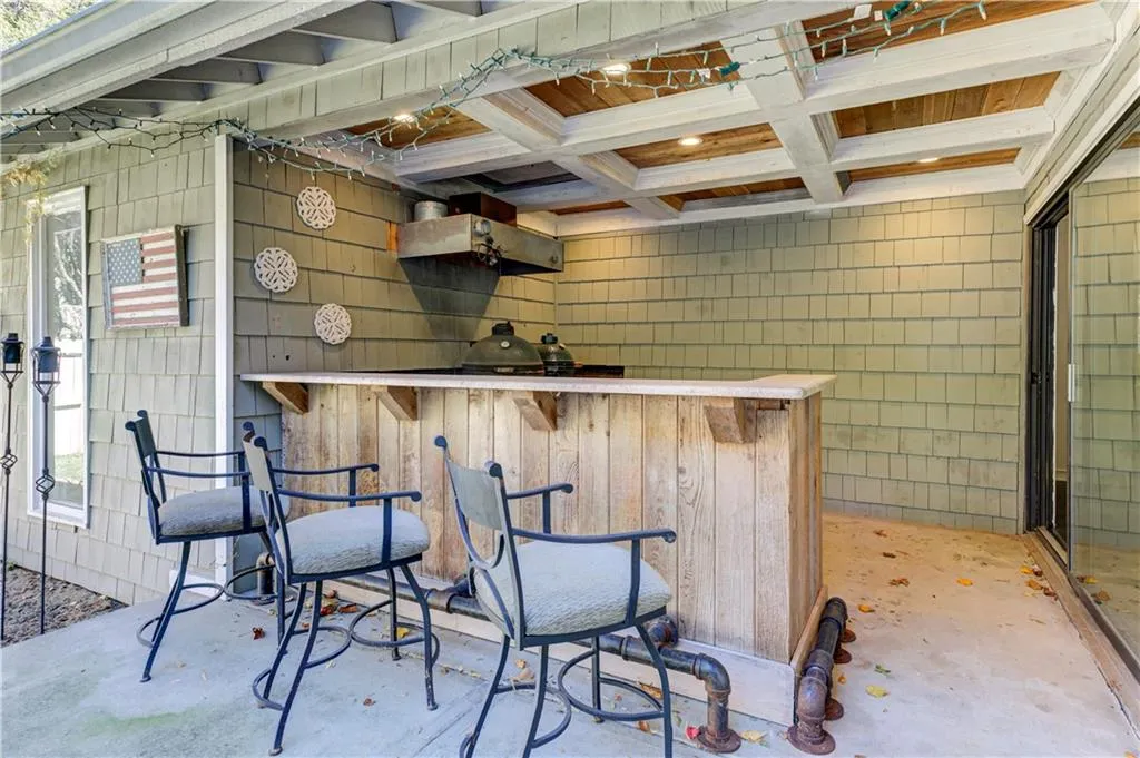 5435 High Point Road, Atlanta, Georgia 30342, 4 Bedrooms Bedrooms, ,3 BathroomsBathrooms,Residential,For Sale,5435 High Point Road,7678823