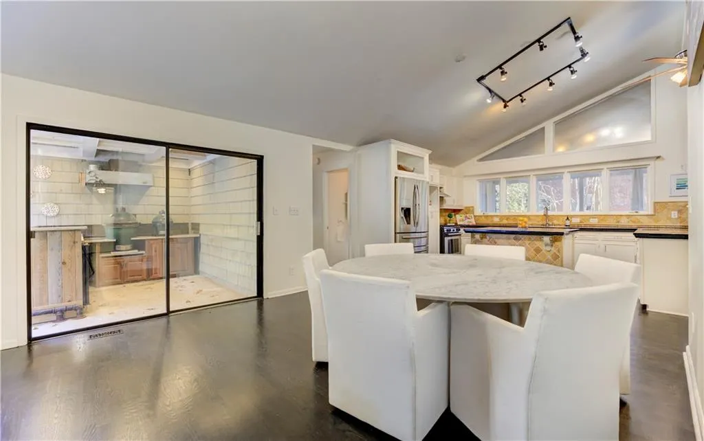 5435 High Point Road, Atlanta, Georgia 30342, 4 Bedrooms Bedrooms, ,3 BathroomsBathrooms,Residential,For Sale,5435 High Point Road,7678823