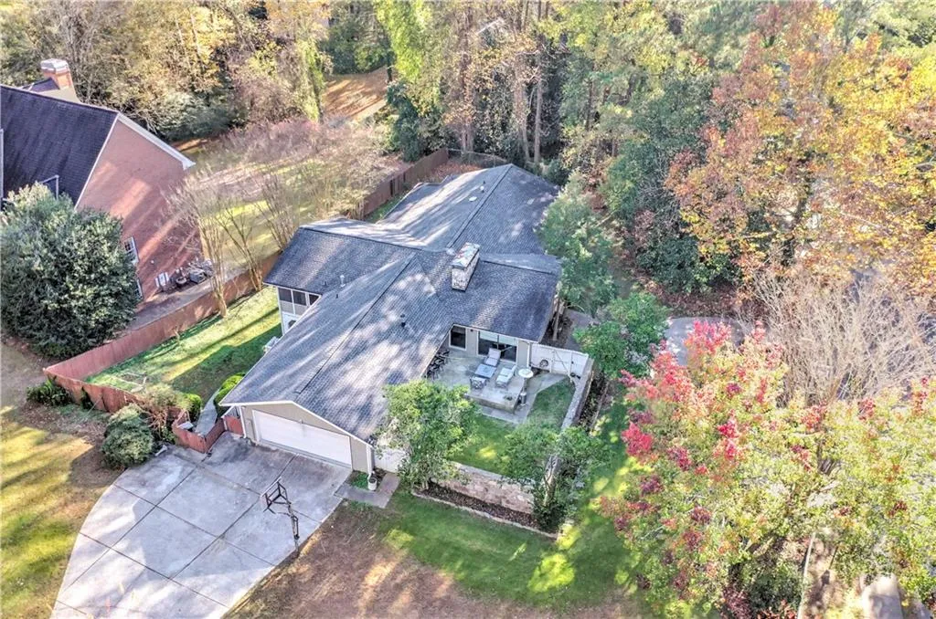 5435 High Point Road, Atlanta, Georgia 30342, 4 Bedrooms Bedrooms, ,3 BathroomsBathrooms,Residential,For Sale,5435 High Point Road,7678823