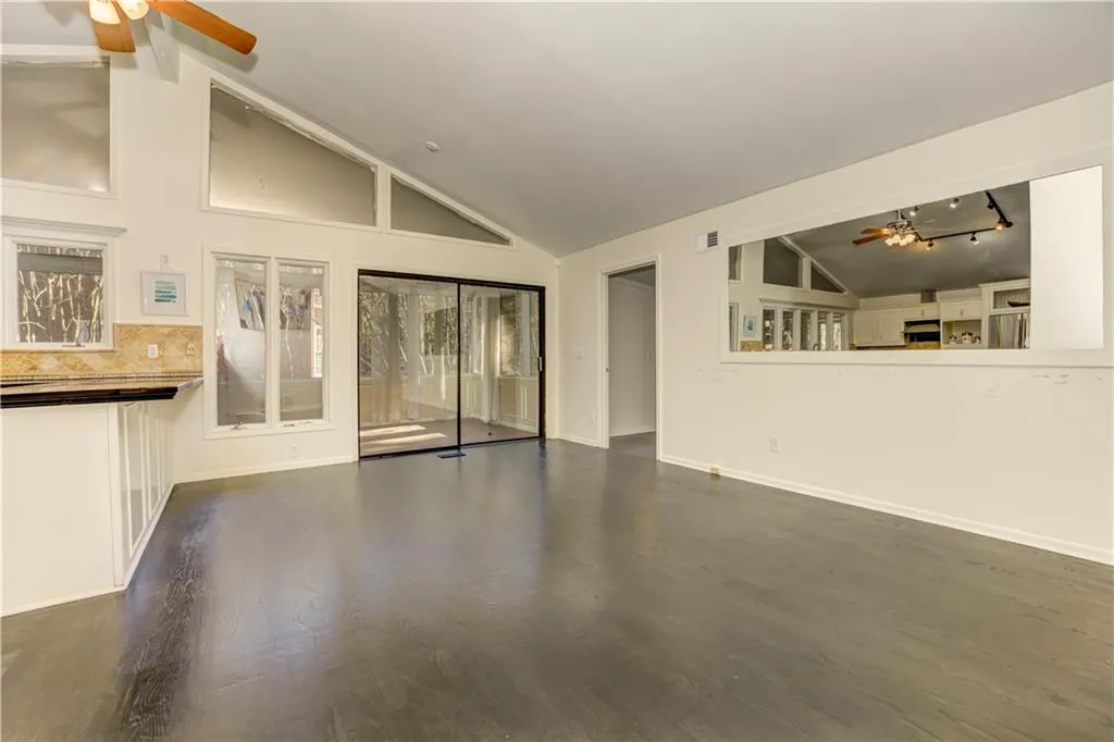 5435 High Point Road, Atlanta, Georgia 30342, 4 Bedrooms Bedrooms, ,3 BathroomsBathrooms,Residential,For Sale,5435 High Point Road,7678823