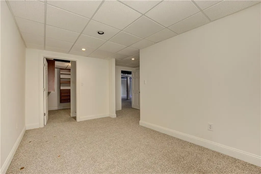 5435 High Point Road, Atlanta, Georgia 30342, 4 Bedrooms Bedrooms, ,3 BathroomsBathrooms,Residential,For Sale,5435 High Point Road,7678823