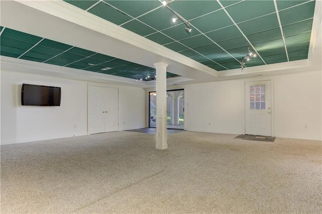 5435 High Point Road, Atlanta, Georgia 30342, 4 Bedrooms Bedrooms, ,3 BathroomsBathrooms,Residential,For Sale,5435 High Point Road,7678823