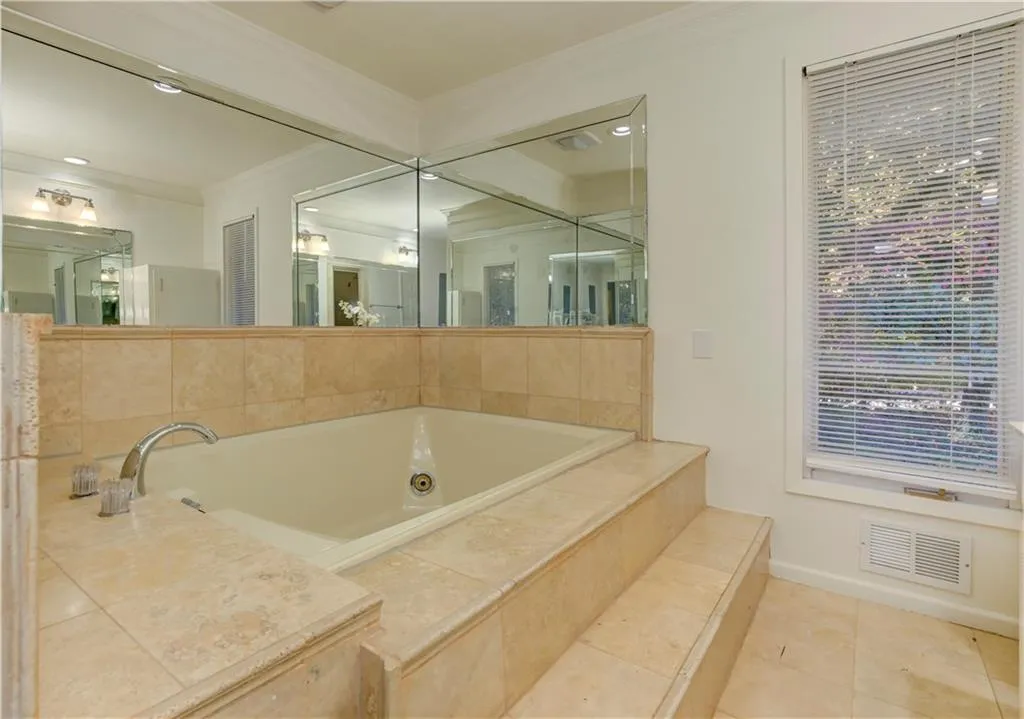 5435 High Point Road, Atlanta, Georgia 30342, 4 Bedrooms Bedrooms, ,3 BathroomsBathrooms,Residential,For Sale,5435 High Point Road,7678823