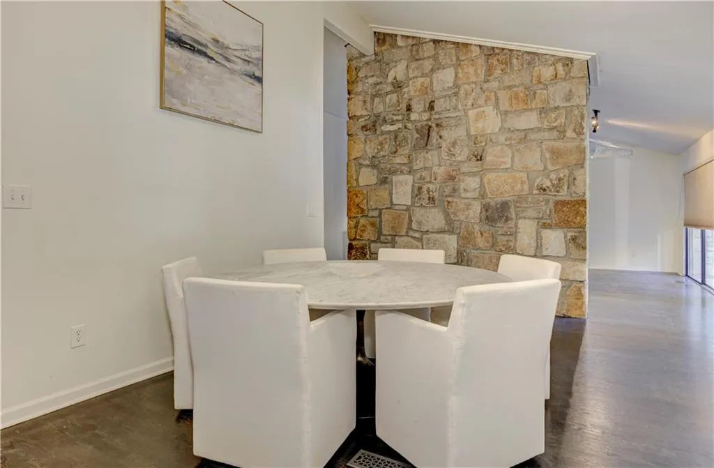 5435 High Point Road, Atlanta, Georgia 30342, 4 Bedrooms Bedrooms, ,3 BathroomsBathrooms,Residential,For Sale,5435 High Point Road,7678823