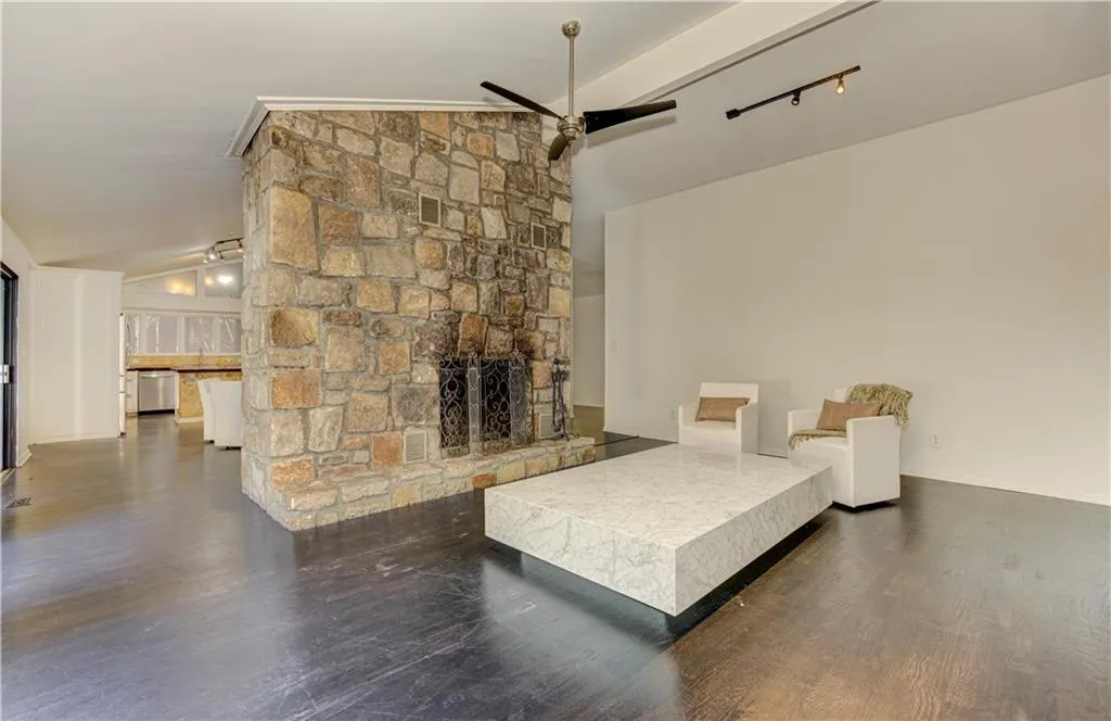 5435 High Point Road, Atlanta, Georgia 30342, 4 Bedrooms Bedrooms, ,3 BathroomsBathrooms,Residential,For Sale,5435 High Point Road,7678823