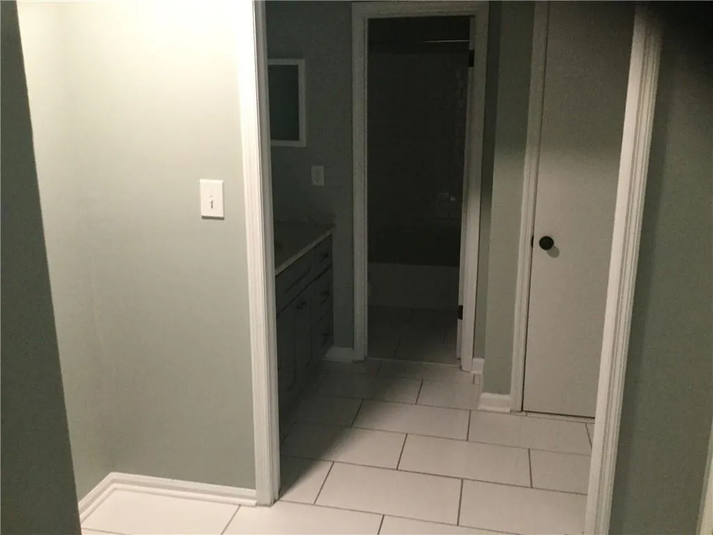 6908 Park Avenue Ne Unit 9, Atlanta, Georgia 30342, 3 Bedrooms Bedrooms, ,2 BathroomsBathrooms,Residential,Sold,6908 Park Avenue Ne Unit 9,6620260