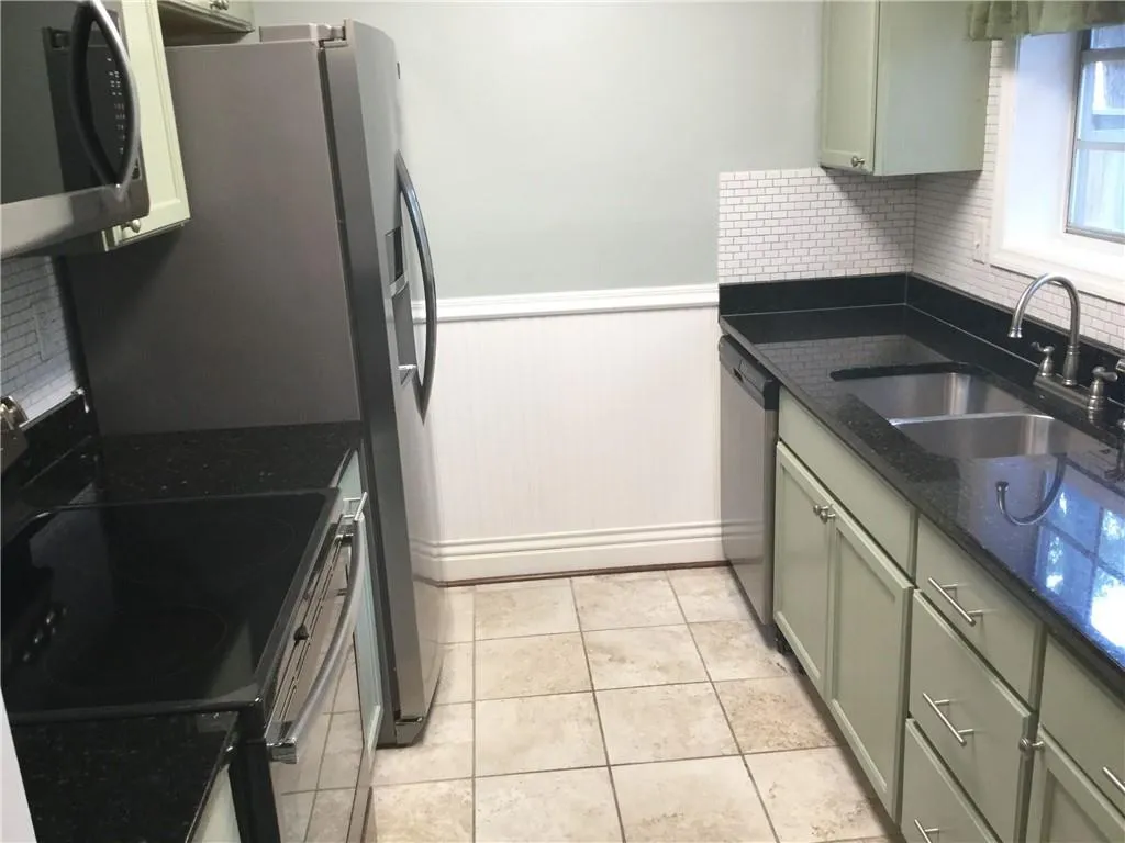 6908 Park Avenue Ne Unit 9, Atlanta, Georgia 30342, 3 Bedrooms Bedrooms, ,2 BathroomsBathrooms,Residential,Sold,6908 Park Avenue Ne Unit 9,6620260