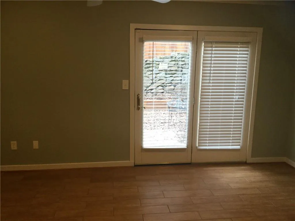 6908 Park Avenue Ne Unit 9, Atlanta, Georgia 30342, 3 Bedrooms Bedrooms, ,2 BathroomsBathrooms,Residential,Sold,6908 Park Avenue Ne Unit 9,6620260