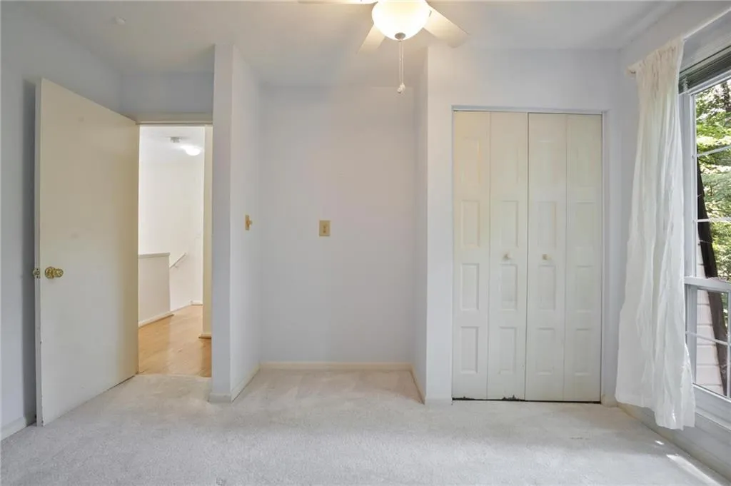 Additional bedroom with closet