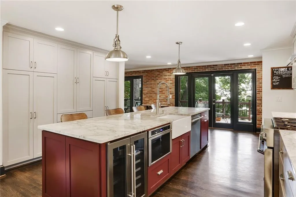 210 Zeblin Road, Sandy Springs, Georgia 30342, 4 Bedrooms Bedrooms, ,3 BathroomsBathrooms,Residential,Sold,210 Zeblin Road,6686565