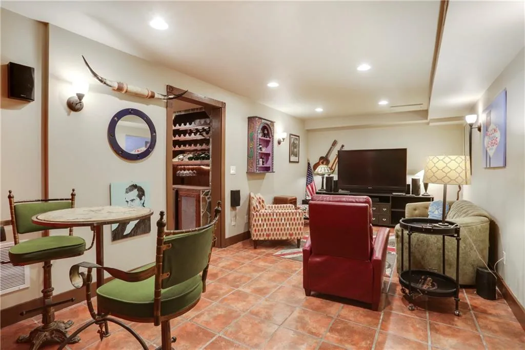 210 Zeblin Road, Sandy Springs, Georgia 30342, 4 Bedrooms Bedrooms, ,3 BathroomsBathrooms,Residential,Sold,210 Zeblin Road,6686565
