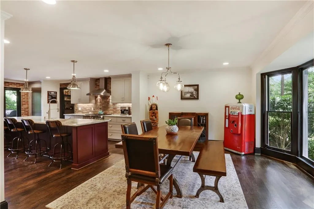 210 Zeblin Road, Sandy Springs, Georgia 30342, 4 Bedrooms Bedrooms, ,3 BathroomsBathrooms,Residential,Sold,210 Zeblin Road,6686565
