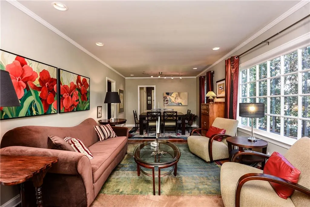 1031 Lindridge Drive Ne, Atlanta, Georgia 30324, 2 Bedrooms Bedrooms, ,2 BathroomsBathrooms,Residential,Sold,1031 Lindridge Drive Ne,5816587