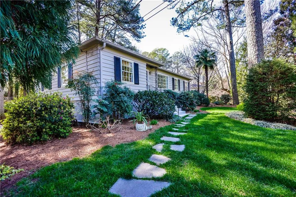 1031 Lindridge Drive Ne, Atlanta, Georgia 30324, 2 Bedrooms Bedrooms, ,2 BathroomsBathrooms,Residential,Sold,1031 Lindridge Drive Ne,5816587