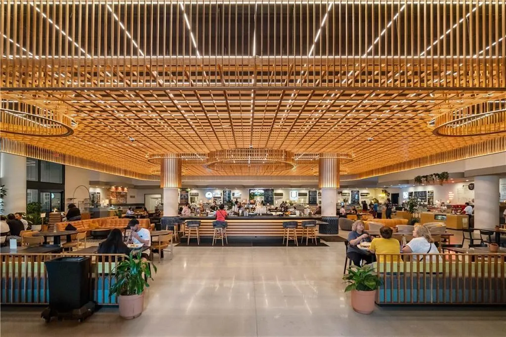 Food Court in Colony SQ