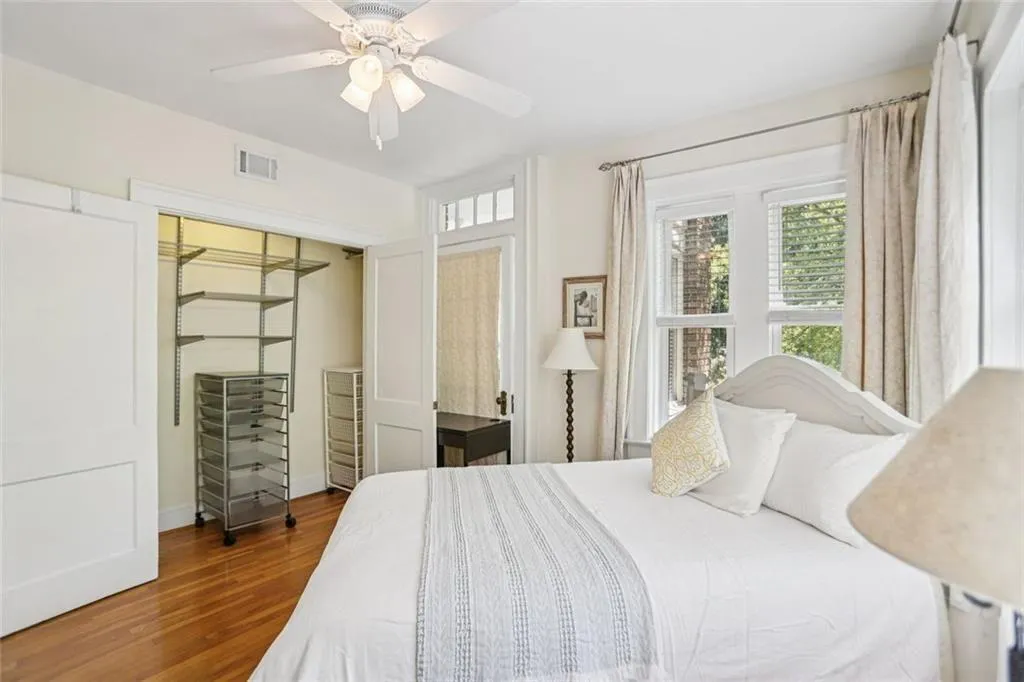2nd bedroom opens to sunporch