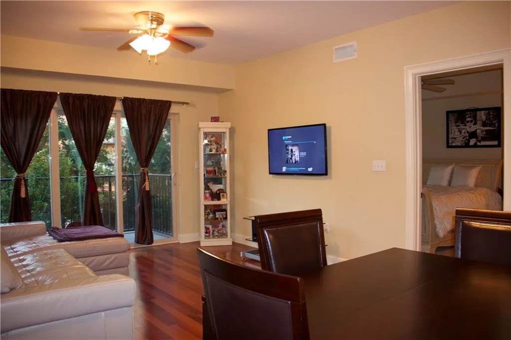 200 River Vista Drive Unit 239, Atlanta, Georgia 30339, 1 Bedroom Bedrooms, ,1 BathroomBathrooms,Residential,Sold,200 River Vista Drive Unit 239,5760703