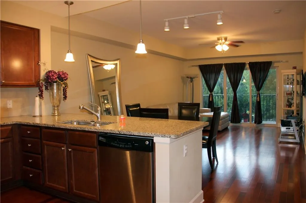 200 River Vista Drive Unit 239, Atlanta, Georgia 30339, 1 Bedroom Bedrooms, ,1 BathroomBathrooms,Residential,Sold,200 River Vista Drive Unit 239,5760703