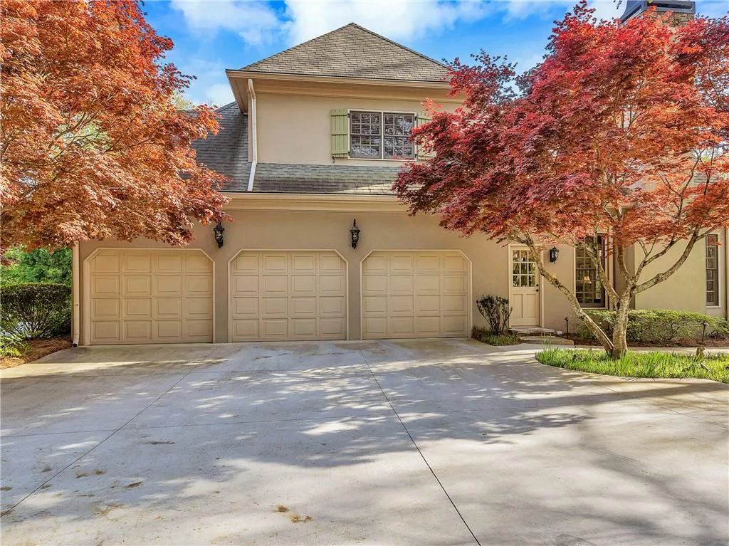 9 Powers Chase Circle, Sandy Springs, Georgia 30327, 6 Bedrooms Bedrooms, ,5 BathroomsBathrooms,Residential,Sold,9 Powers Chase Circle,6533751