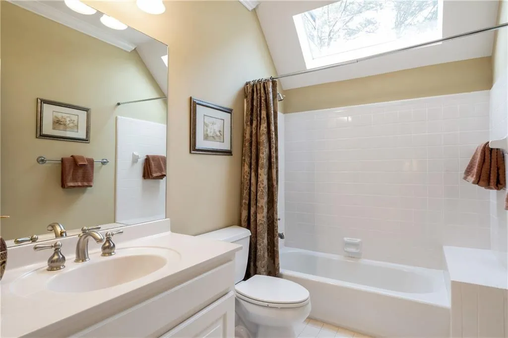 9 Powers Chase Circle, Sandy Springs, Georgia 30327, 6 Bedrooms Bedrooms, ,5 BathroomsBathrooms,Residential,Sold,9 Powers Chase Circle,6533751